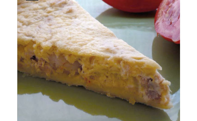 Námornícka torta s bielym tuniakom a krevetami